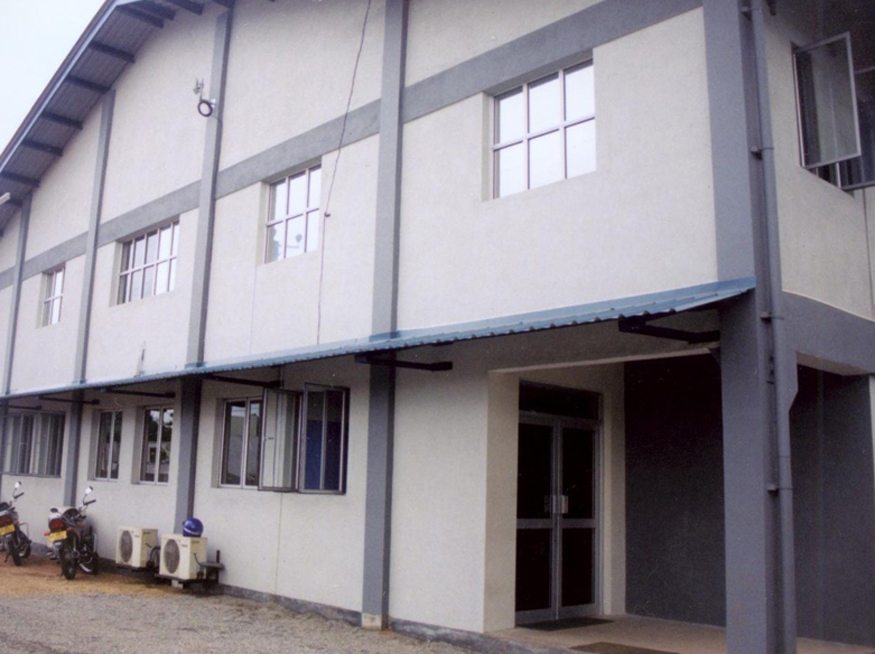 Construction of precast concrete office and workshop