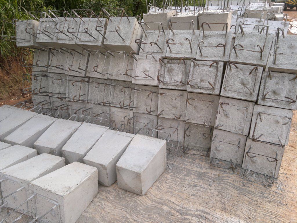 ICC Precast Guard Stone 420 (300-300)x(255-255)x420mm